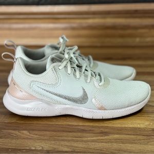 Women’s Size 8.5 Pink Nike Flex Running Shoes